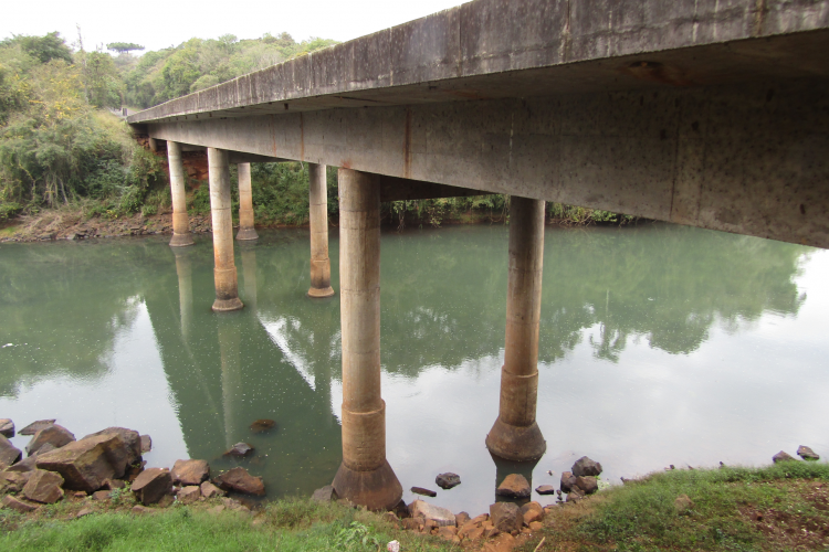 Ponte Rio Santana PR-493 no limite entre Verê e Itapejara d'Oeste
