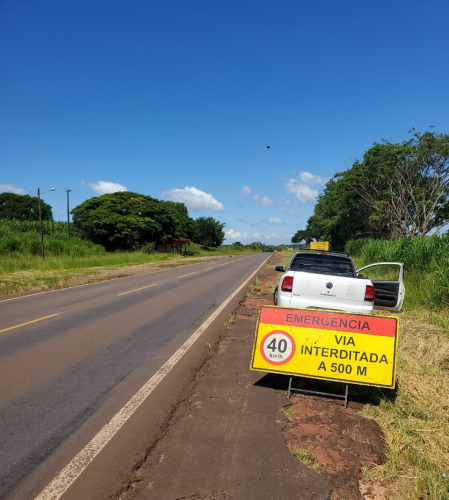 PR-492 Tamboara: sinalização do bloqueio