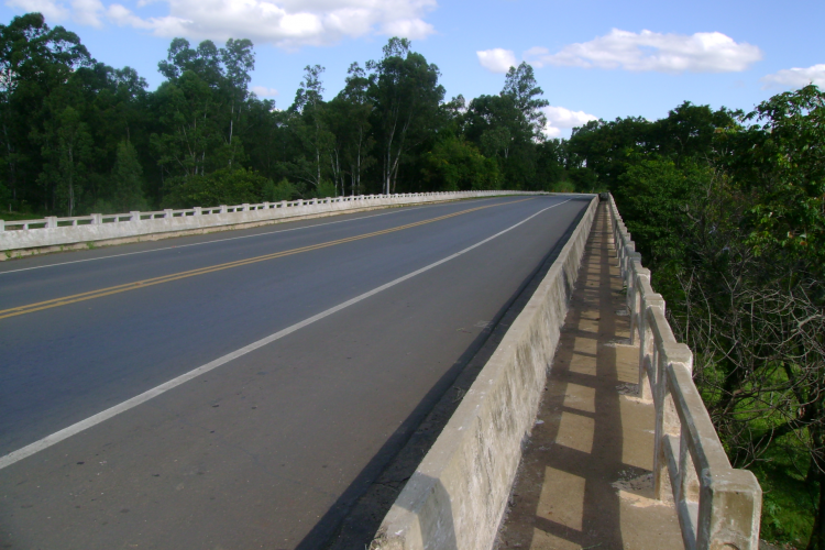 Viaduto Ferrovia PR-092 em Joaquim Távora - CP200