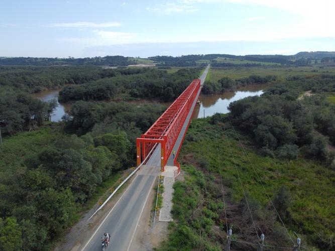 Ponte sobre o Rio da Várzea