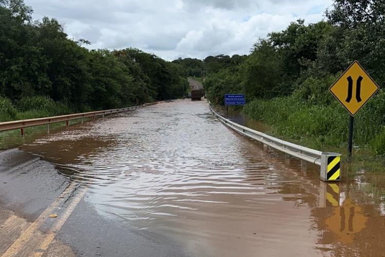 Ponte Rio Paranavaí na PR-559, em Mirador