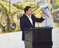 Governo e população discutem obra em Castro