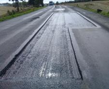 PR-092, entre Jaguariaíva, passando por Arapoti, ambas nos Campos Gerais, até Wenceslau Braz, no Norte Pioneiro, passa por serviços de remendos e de microrrevestimento asfáltico.