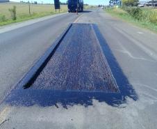 PR-092, entre Jaguariaíva, passando por Arapoti, ambas nos Campos Gerais, até Wenceslau Braz, no Norte Pioneiro, passa por serviços de remendos e de microrrevestimento asfáltico.