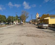 Pavimentação com pavers da PR-092 em Doutor Ulysses