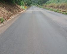 Serviços de remendos na PR-082, foto Depois