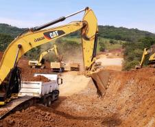 Obras de terraplenagem do Contorno de Francisco Beltrão