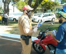 Funcionárias do DER e soldados da BPRv realizam blitz educativa