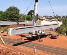 Lançamento de vigas do viaduto de Iporã