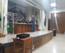 Abertura de envelopes no auditório do DER/PR