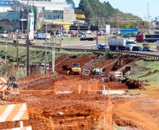 Andamento das obras no trevo Cataratas, em Cascavel