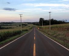Trecho da PR-474 em Anahy, após serviços de conservação