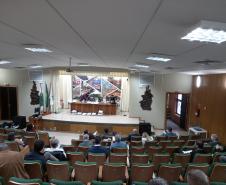 Sessão de abertura de envelopes