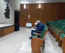 Abertura de envelopes no auditório do DER-PR