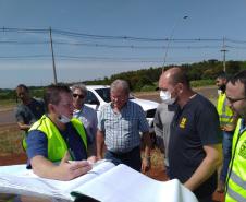 Reunião técnica no local da obra