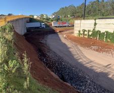 Execução de alças no viaduto Olindo Periolo