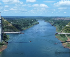 Ponte da Integração Brasil Paraguai e nova rodovia de acesso