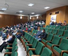 Abertura do curso de Agentes de Trânsito no auditório do DER/PR