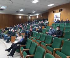 Abertura do curso de Agentes de Trânsito no auditório do DER/PR