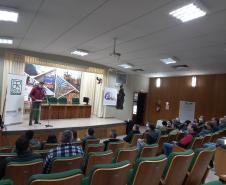 Abertura do curso de Agentes de Trânsito no auditório do DER/PR