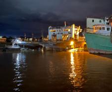 Ferry boat em deslocamento pelo Oceano Atlântico até Navegantes/SC
