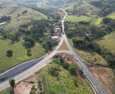 Curva concluída na PR-151 em Ribeirão Claro