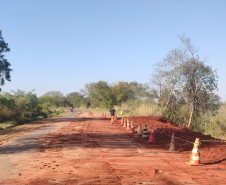Correção de erosão na PR-492, em Tamboara