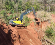 Reparos na PR-492 em Tamboara