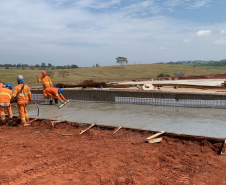 Obras de pavimentação da Estrada Boiadeira