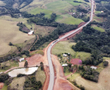 Pavimentação da PR-239 entre Pitanga e Mato Rico