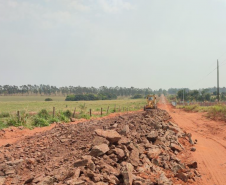 Serviços na PR-478 em Loanda