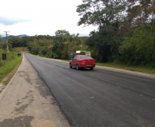 Serviços em andamento na PR-804