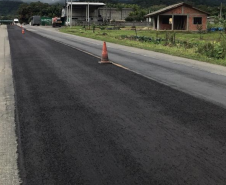 Serviços em andamento na PR-804