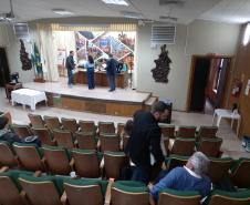 Abertura de envelopes no auditório do DER/PR