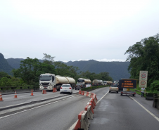 Serviços de operação de tráfego do DER/PR na BR-277