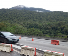Serviços de operação de tráfego do DER/PR na BR-277