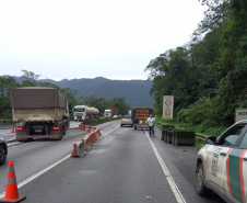 Serviços de operação de tráfego do DER/PR na BR-277