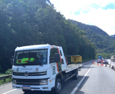 Serviços de operação de tráfego do DER/PR na BR-277