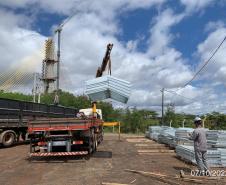 Chegada de materiais para guarda-corpo