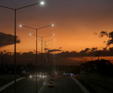 Nova iluminação PR-415