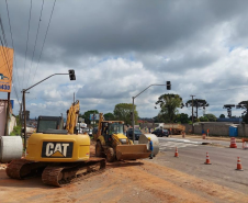 Obras do novo viaduto do Bradesco, em São José dos Pinhais