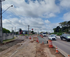 Obras do novo viaduto do Bradesco, em São José dos Pinhais