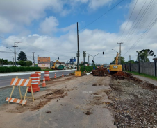 Obras do novo viaduto do Bradesco, em São José dos Pinhais