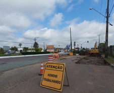 Obras do novo viaduto do Bradesco, em São José dos Pinhais