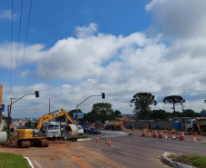 Obras do novo viaduto do Bradesco, em São José dos Pinhais