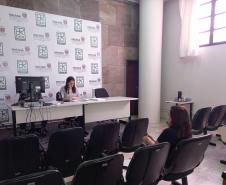 Abertura de envelopes em auditório do DER/PR em Curitiba