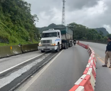 Faixa extra liberada na BR-277
