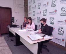 Abertura de envelopes no auditório do DER/PR em Curitiba