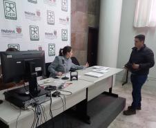 Abertura de envelopes de preço no auditório do DER/PR em Curitiba