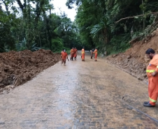 Serviços na Estrada da Graciosa km 12